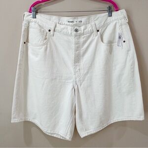 NWT Old Navy Mid Rise Baggy Jean Bermuda Button Fly Shorts Ivory Women 16